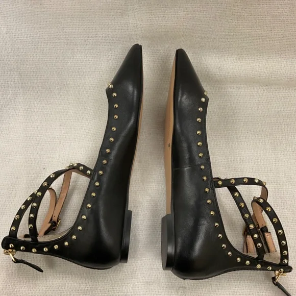 J Lo Jennifer Lopez Black Ayaba Closed Toe Shoes Gold Studded Details Sz 7.5 - Picture 11 of 11